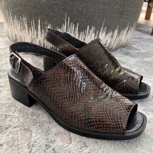 RIEKER Sling Back Brown Patent Leather Snakeskin Pattern Open Toe Sandals Chic